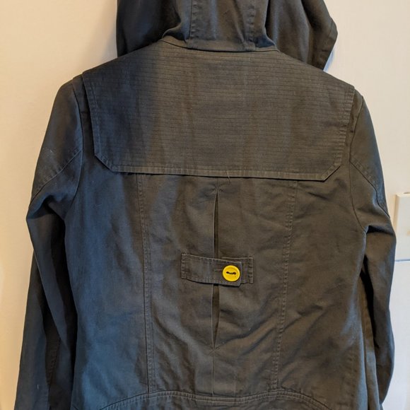 Light Fabric jacket with cute yellow buttons from ModCloth size Med - Picture 6 of 7